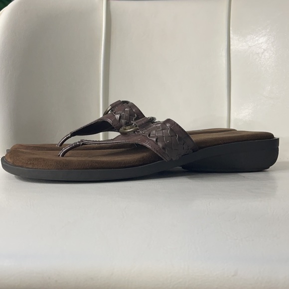 brown sandals - Picture 2 of 5
